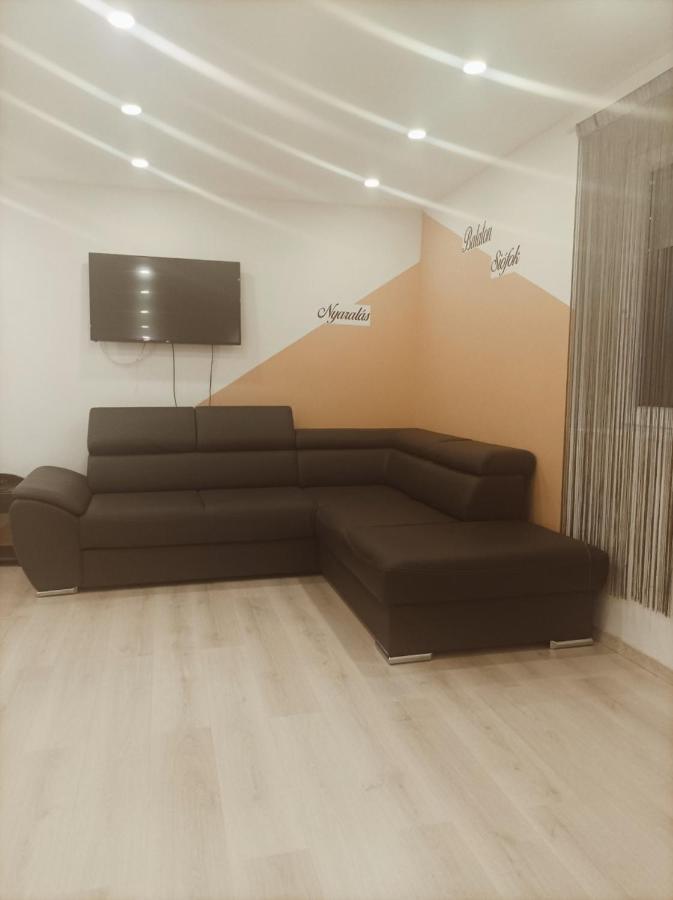 Magnolia Apartman Daire Siofok Dış mekan fotoğraf