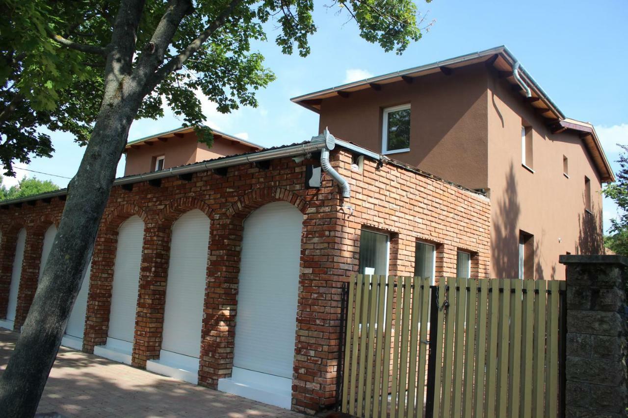 Magnolia Apartman Daire Siofok Dış mekan fotoğraf