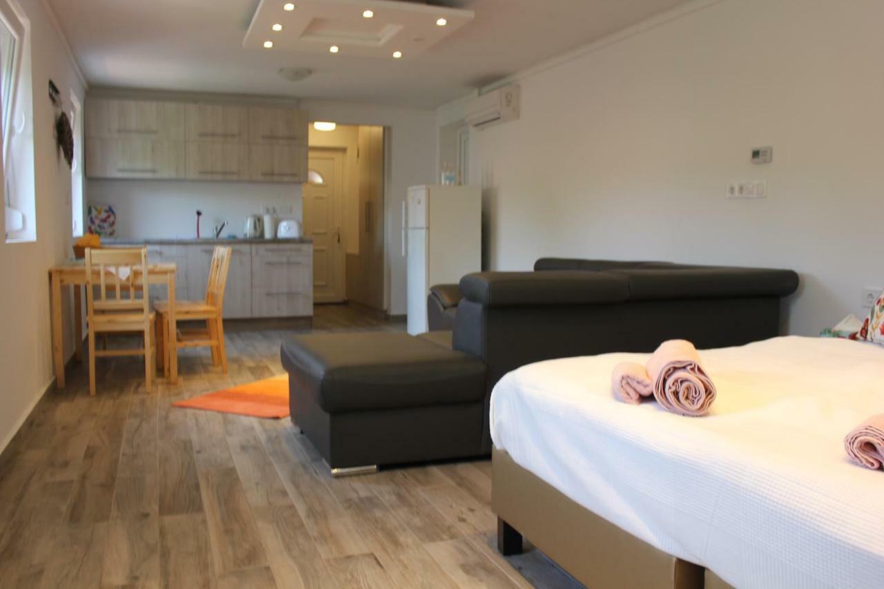 Magnolia Apartman Daire Siofok Dış mekan fotoğraf
